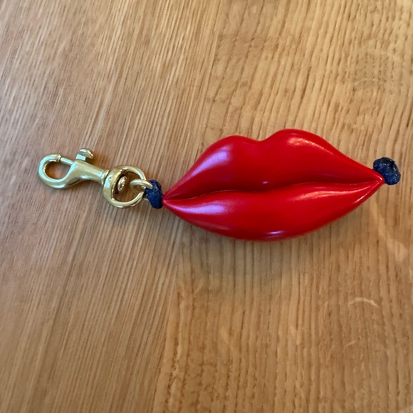 Clare V Red Lips Fob NWT retail $75 - Picture 2 of 7